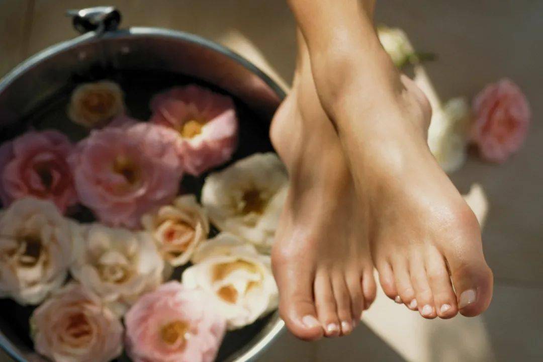 专家说:泡脚的5个禁忌问题,很多人可能都忽略了!