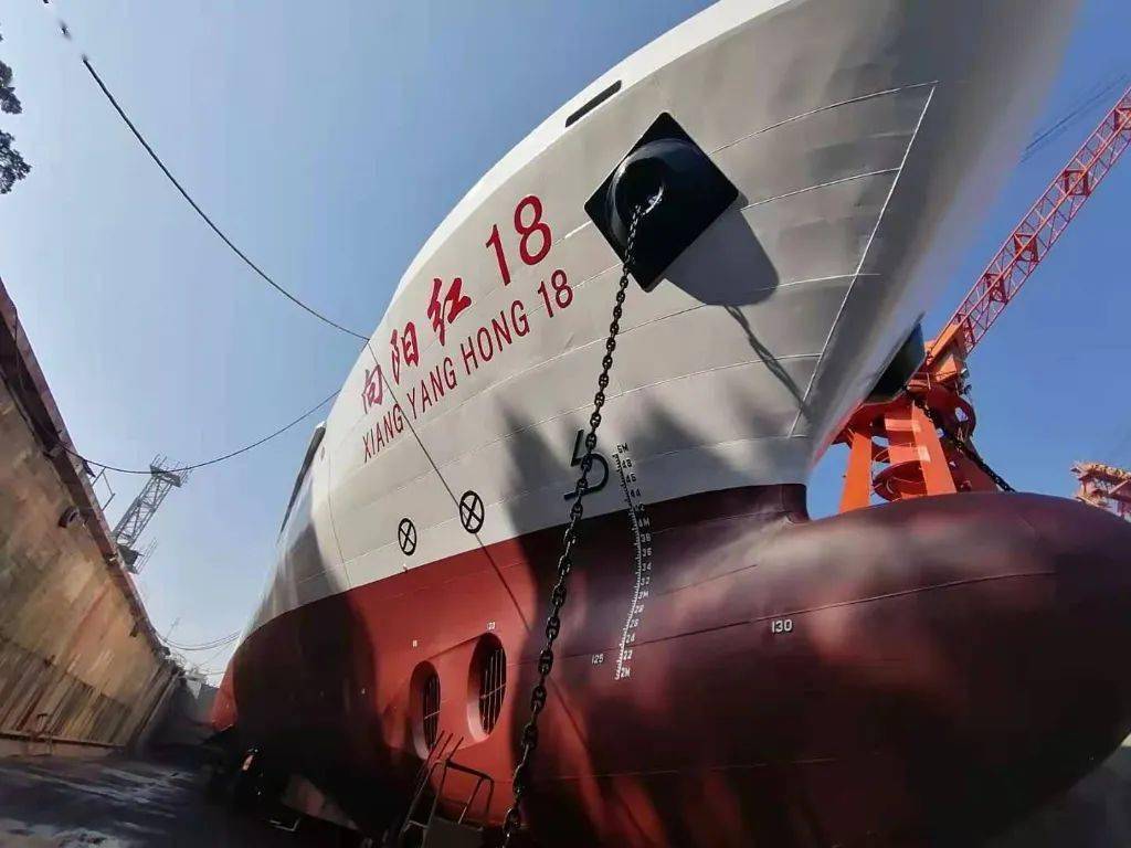 向阳红18船顺利完成深海钢缆绞车换装工程,进一步扩展深远海科学