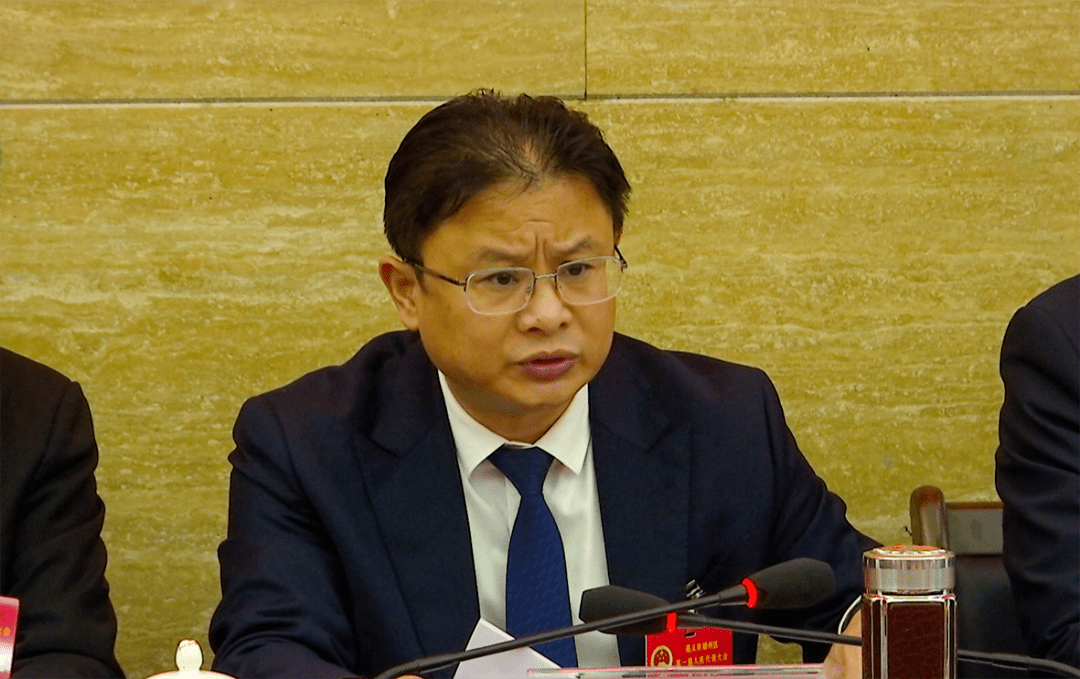 陈松主持召开区委一届第145次常委会会议