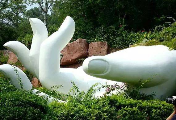 地藏王菩萨没有到印度现这么个像,这是在天宫,在忉利天