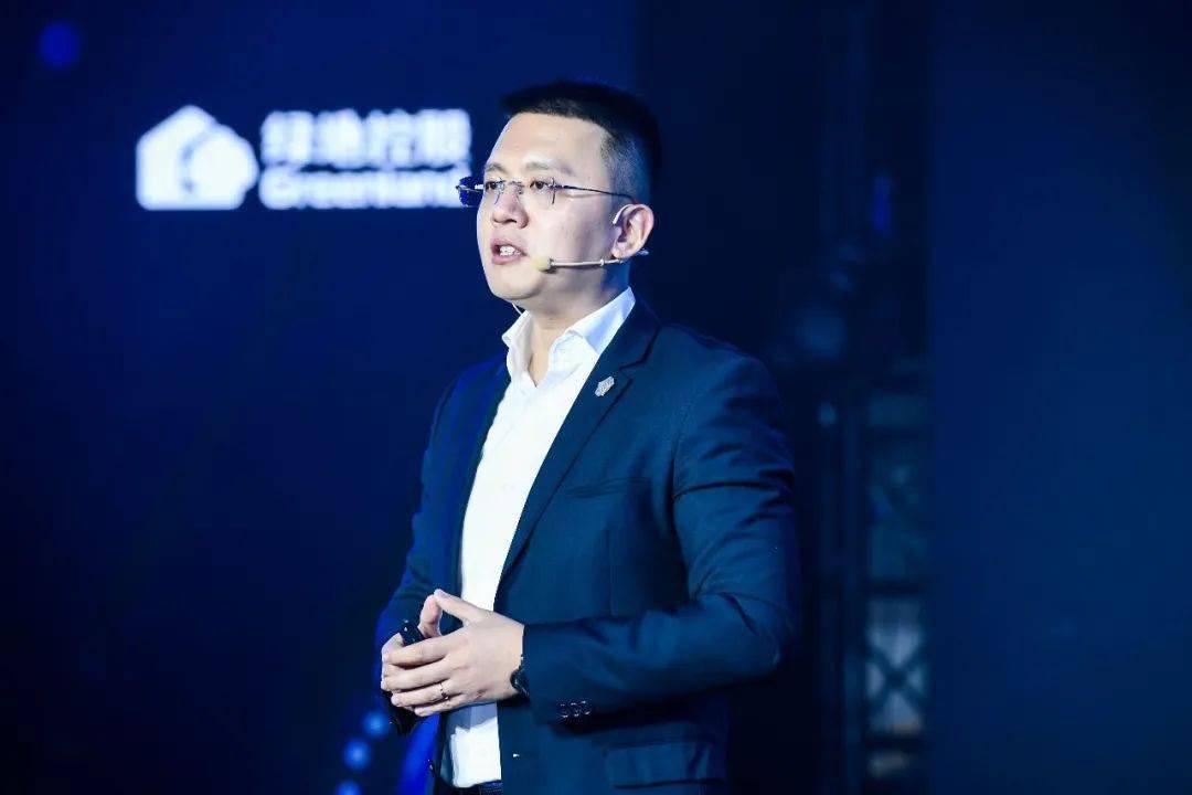 重庆公司总经理金健在致辞中表示,绿地集团历经29年的蓬勃发展,已在