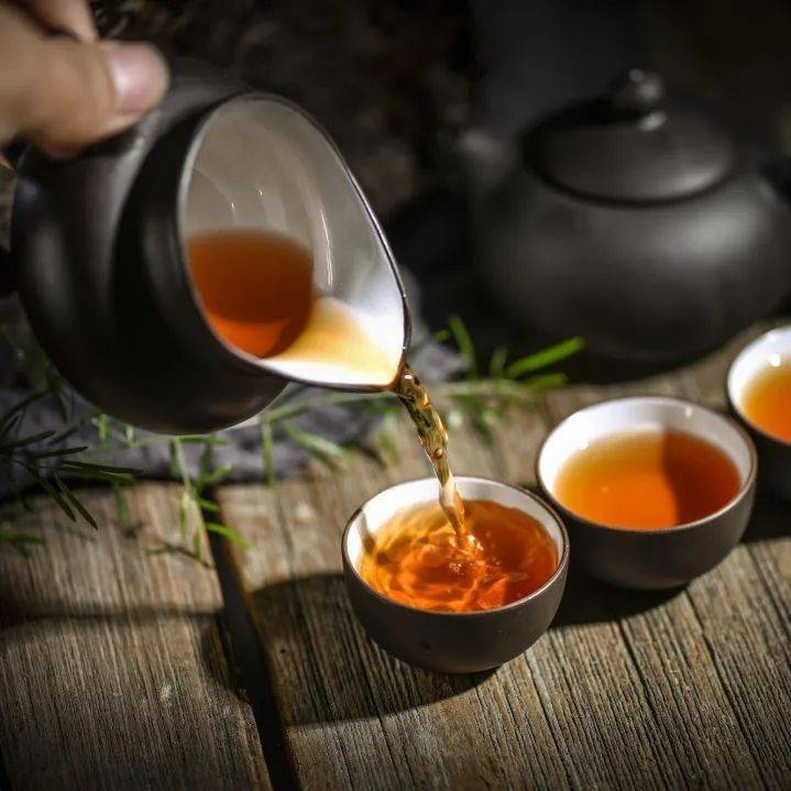 冬季养生之道—品茶暖人心,再品解烦忧