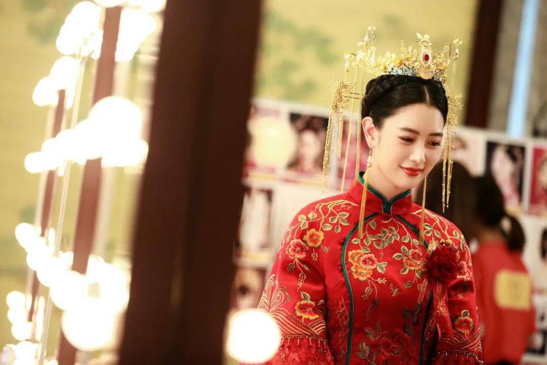 热映中大红包送你一朵小红花许愿神龙武汉日夜温暖的抱抱拆弹专家2