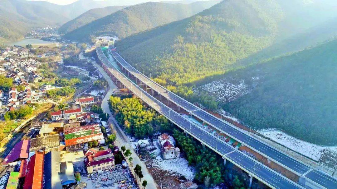 南京至宜兴高速公路)的重要组成部分,是长三角地区第二条宁杭快速通道