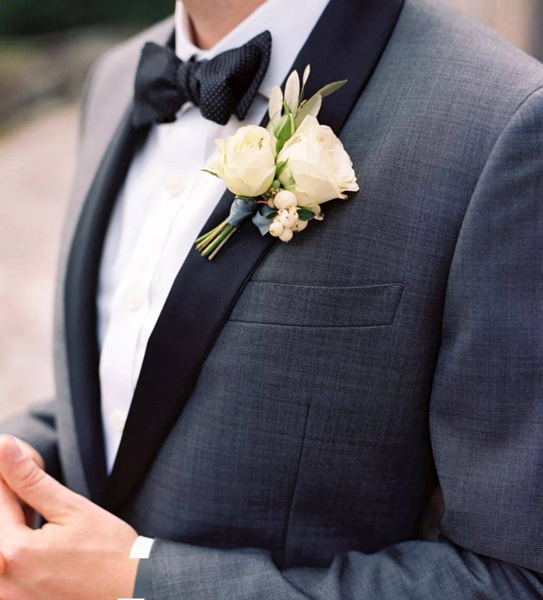 新郎的这朵花这么做才好看