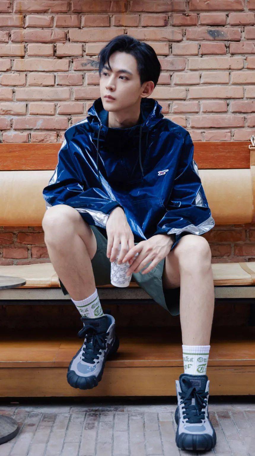 手机壁纸唐晓天