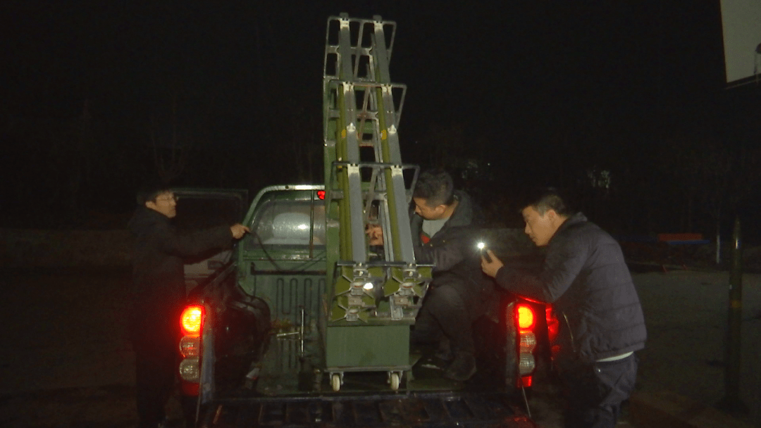 韩城 15枚火箭弹云端助力增雨 雪 作业