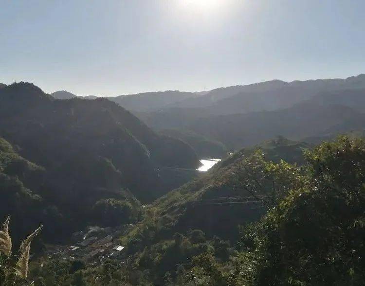 通红甸人口_通红甸太极鸳鸯温泉