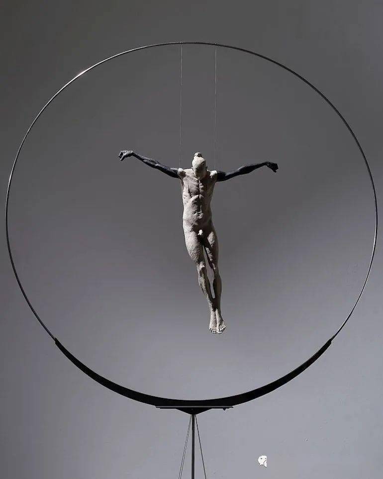 艺术他融合世界文化拥有广阔视野危地马拉当代意象具象雕塑家马克斯