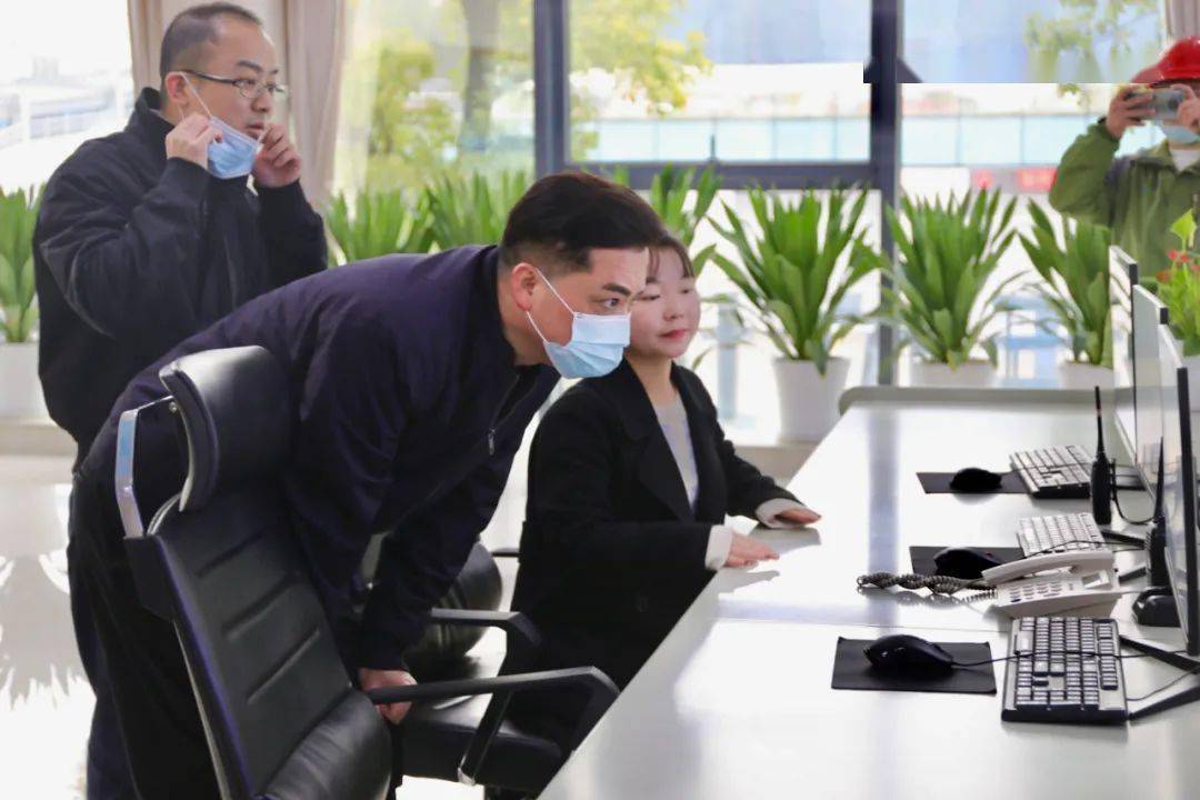 蔡冰带队检查安全生产工作