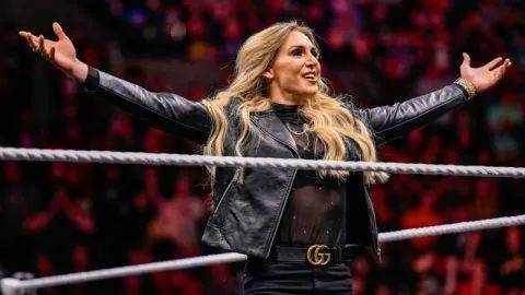 文斯·鲁索(vince russo)最近讨论了夏洛特·弗莱尔(charlotte flair)