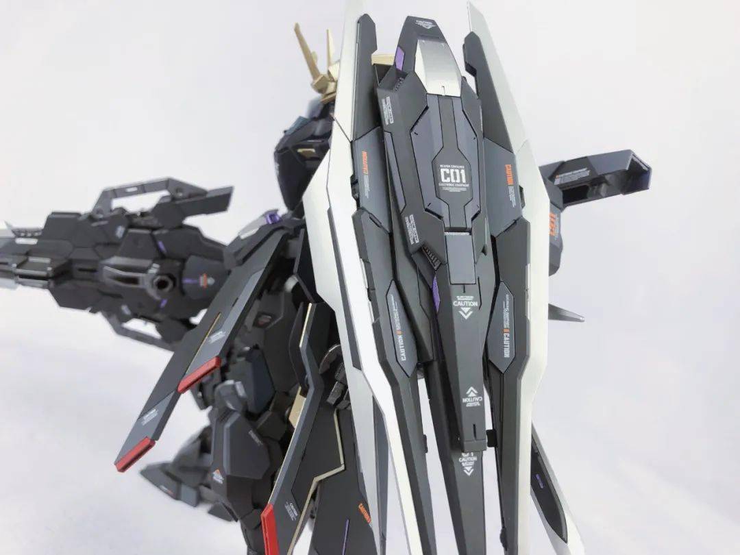 给克劳德·斯特莱夫定制专用的高达oo六式_郡士