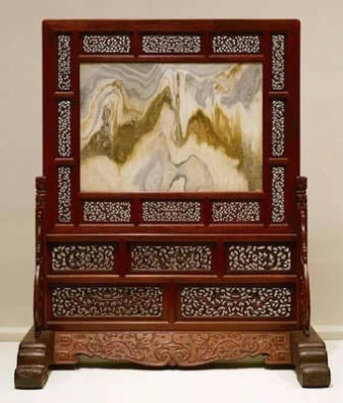 清早期 黄花梨大理石地屏美国明那波里斯博物馆藏画中略显青涩的康熙