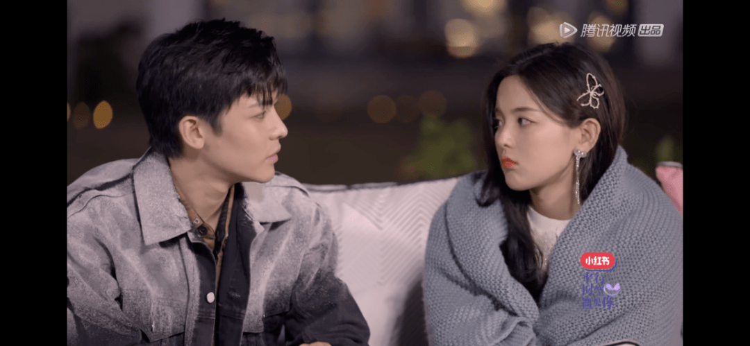 杨超越x侯明昊这大抵是很容易让观众带入自己的一对.