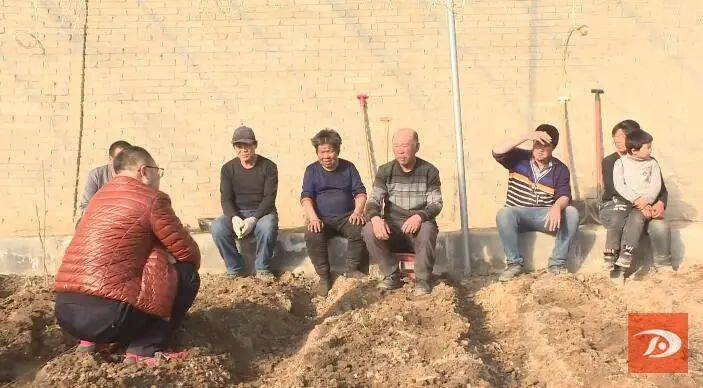 新春走基层郭家堡镇当好传声筒又做扬声器五中全会精神宣讲掀热潮