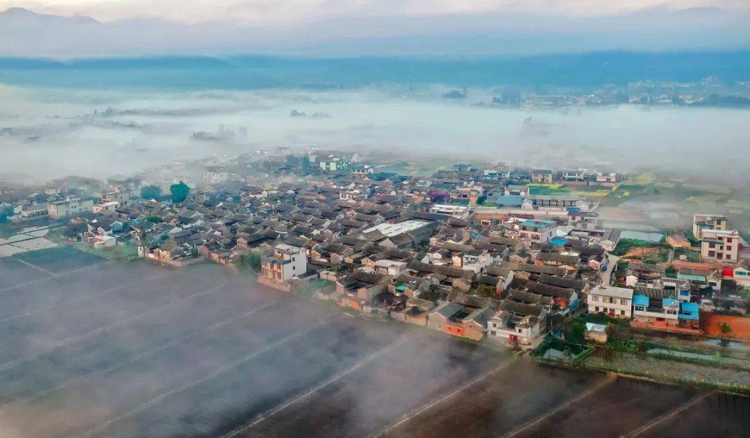 去哪石屏除了异龙湖还有如诗如画的宝秀镇