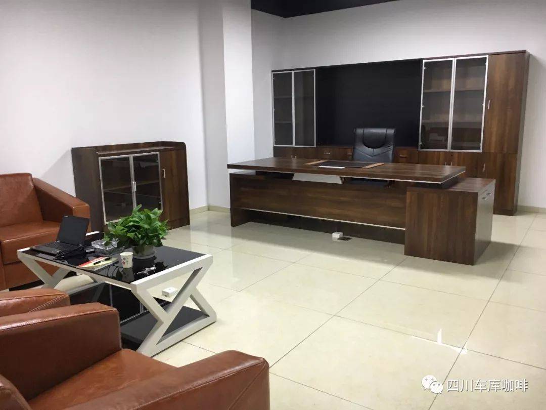 成都车库咖啡加速器二期招商公共办公免费入驻