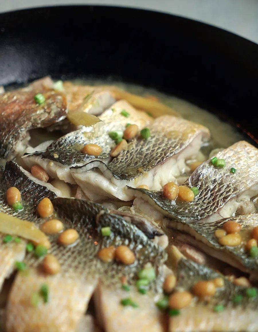 年饭菜普宁豆酱煨大黄鱼