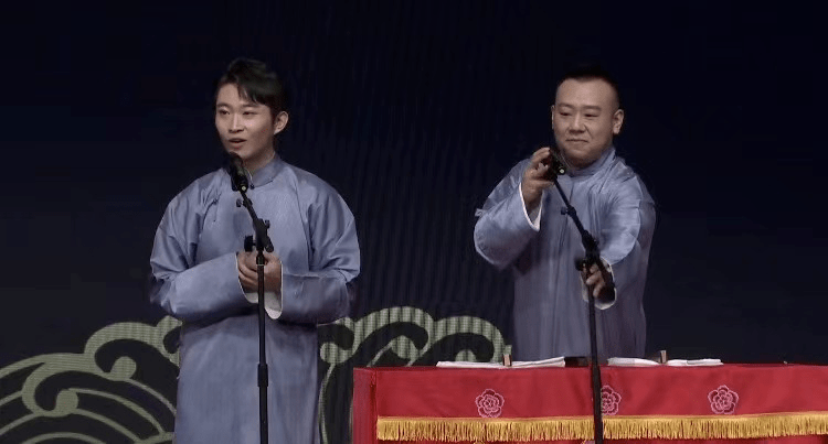 "现在最酷的年轻人都在干嘛?""听相声"