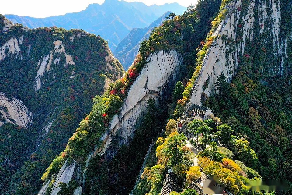 陕西行:三上西岳华山—航拍华山著名险道苍龙岭_韩愈