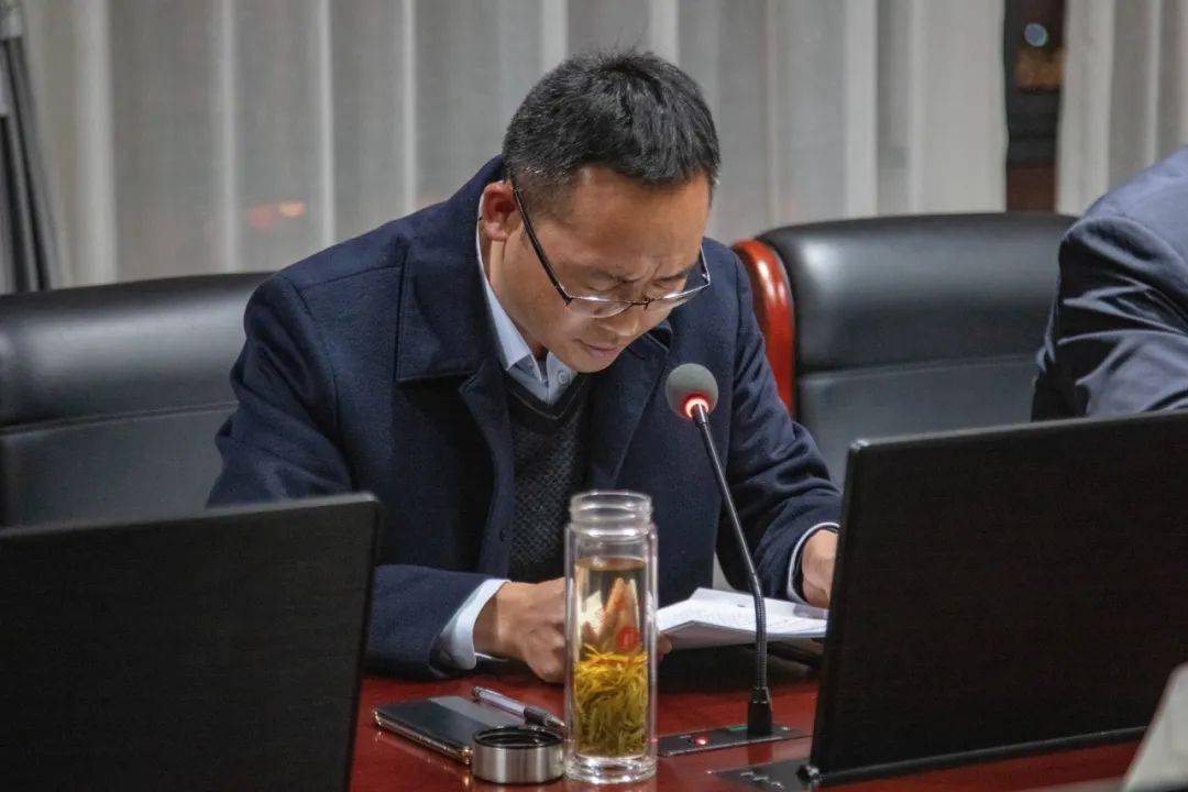 与股份公司"勇于跨越,追求卓越"的企业精神丝丝相扣,与中铁四局70年