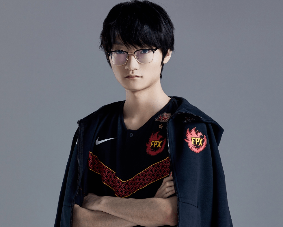 而在最近,小天也是开始了直播,面对粉丝们的关心时