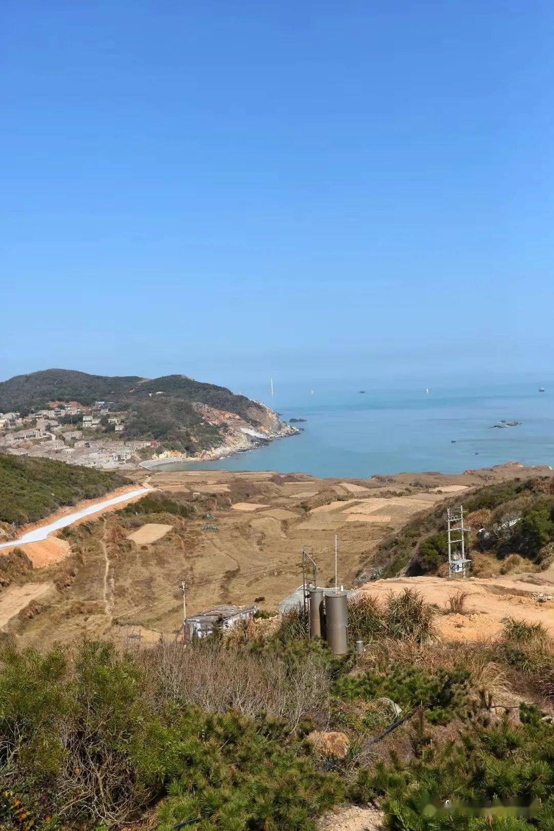 平潭公铁两用桥结束了大练岛不通车的历史,以前要轮渡20分钟才能上岛