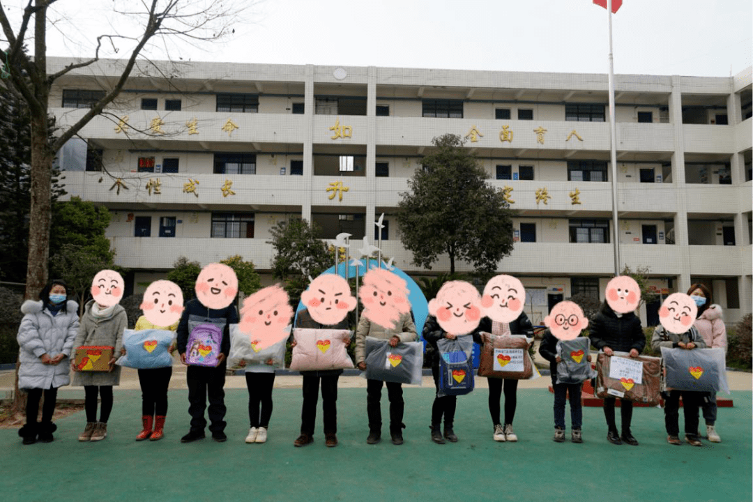 贵坪镇人口_鹤庆黄坪镇人口