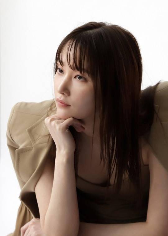 韩国女艺人全钟瑞杂志写真拍摄现场照曝光