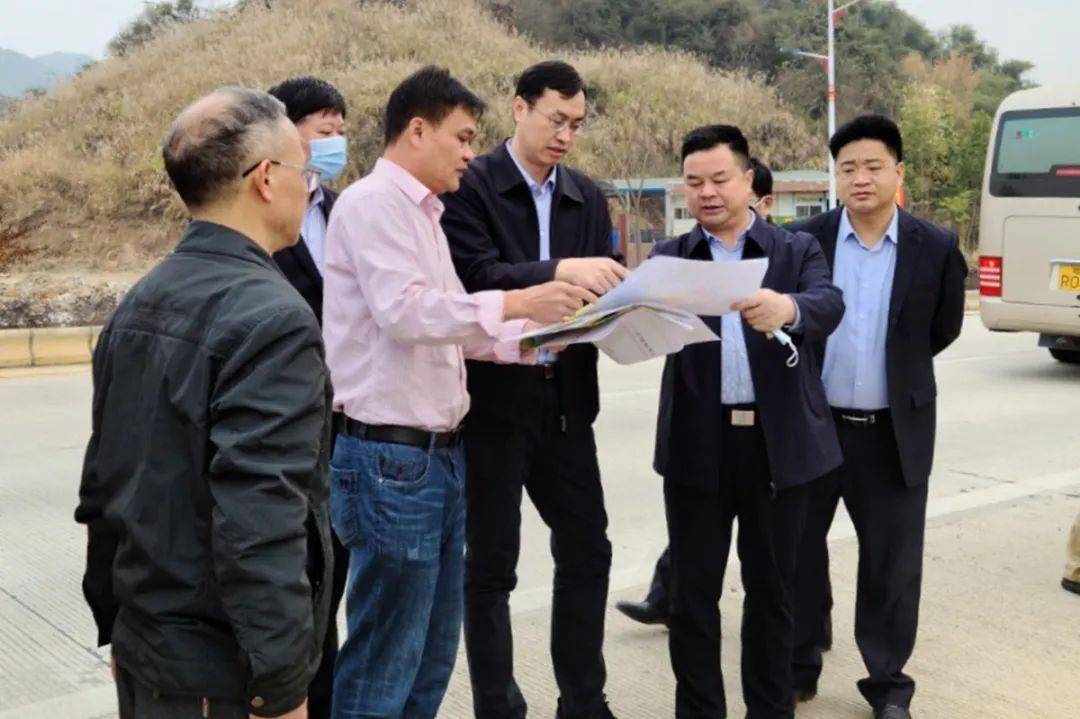 实地察看高速出口交通运输,走访县污水处理厂,广清永高铁连南站点