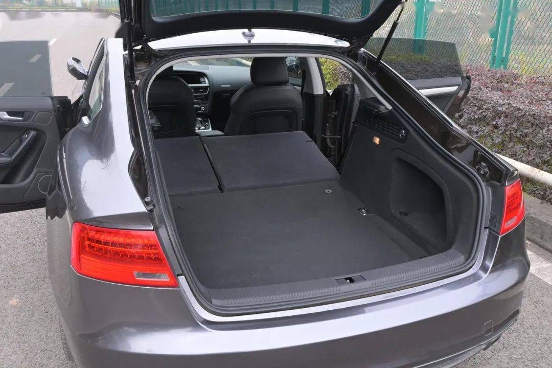 路试笔记机增v6quattro四驱三折多入手顶配奥迪a5