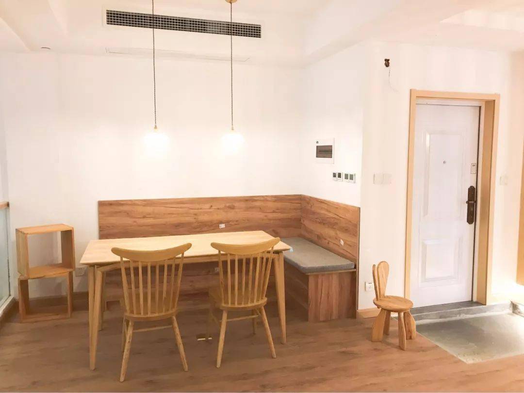 餐厅面积小装个卡座方便又很实用