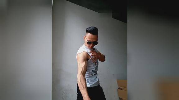 健身最高境界脑袋爆血管