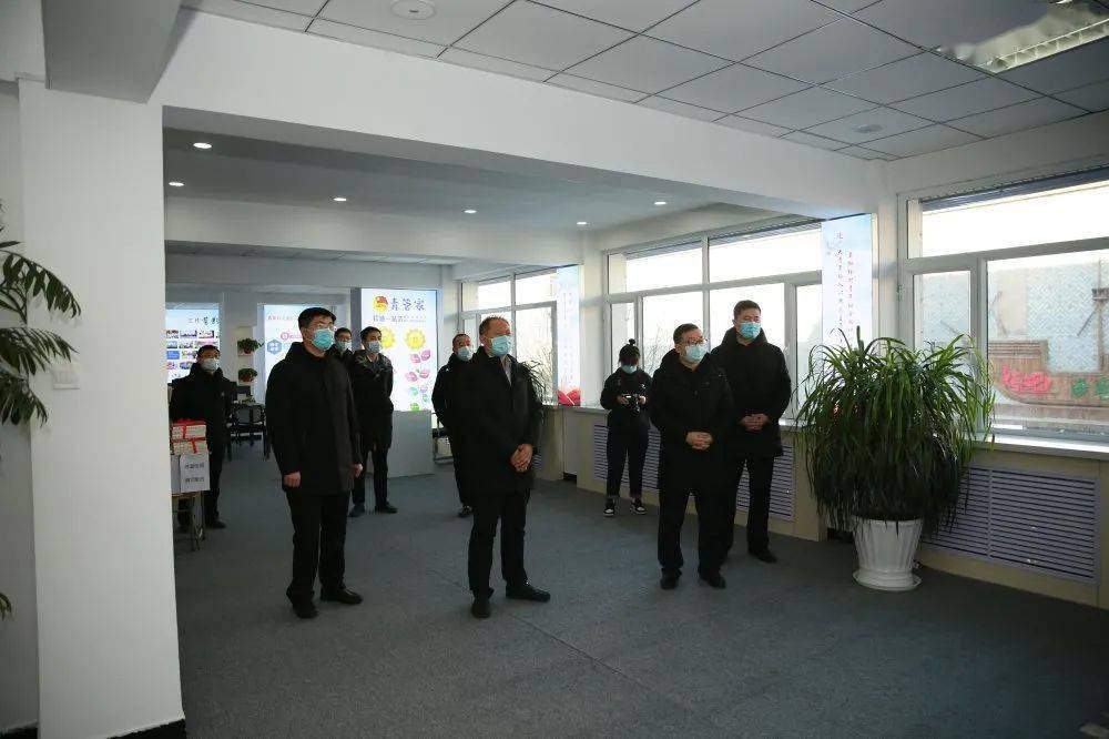 赤峰市创业青年代表座谈会召开