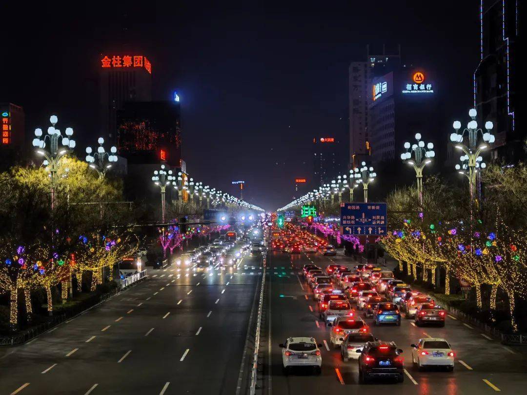 聊城东昌路夜景图片