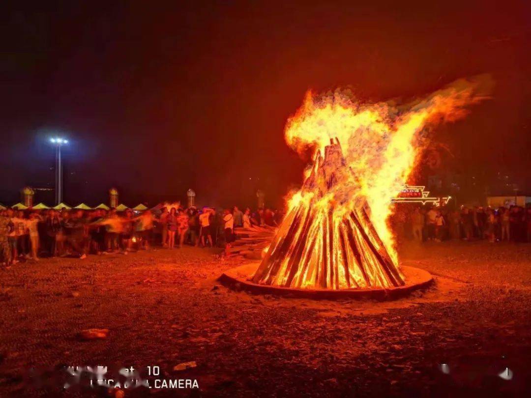 新歌首发沙玛拉且丨火把照亮金色的河流