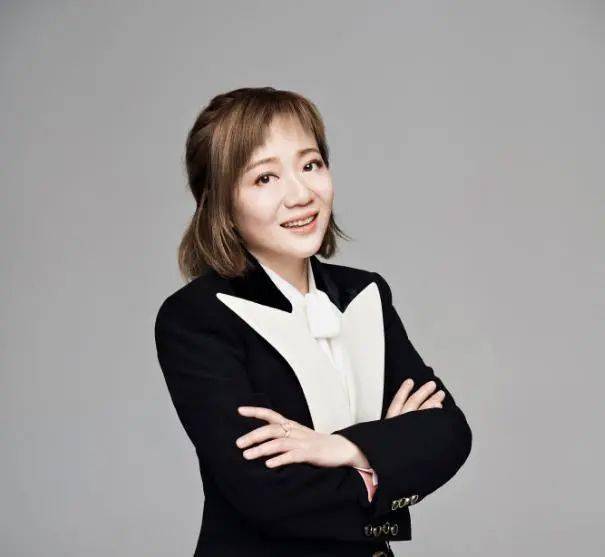 原北大金融学副教授,博士生导师,得到app"香帅的北大金融学课"主理人