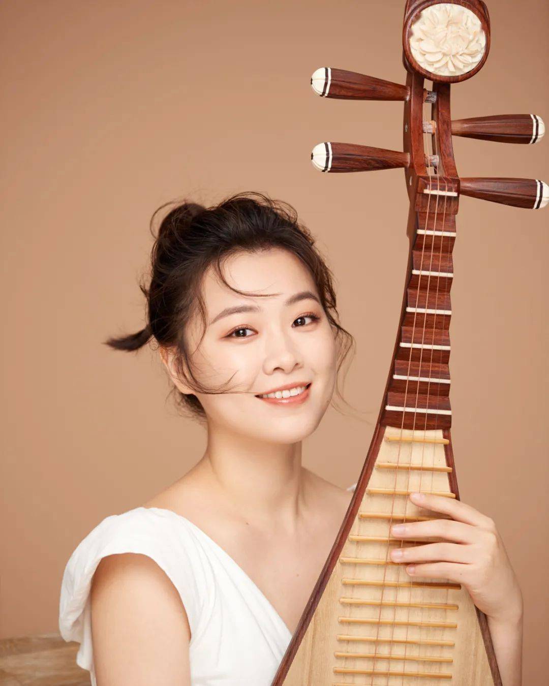 刘丽丹新加坡皇廷文化交流有限公司执行董事.