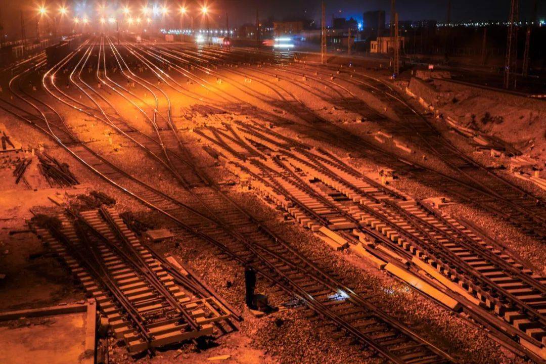 春运安保进行时月山站派出所守护亿吨通道的铁脚民警韩永安