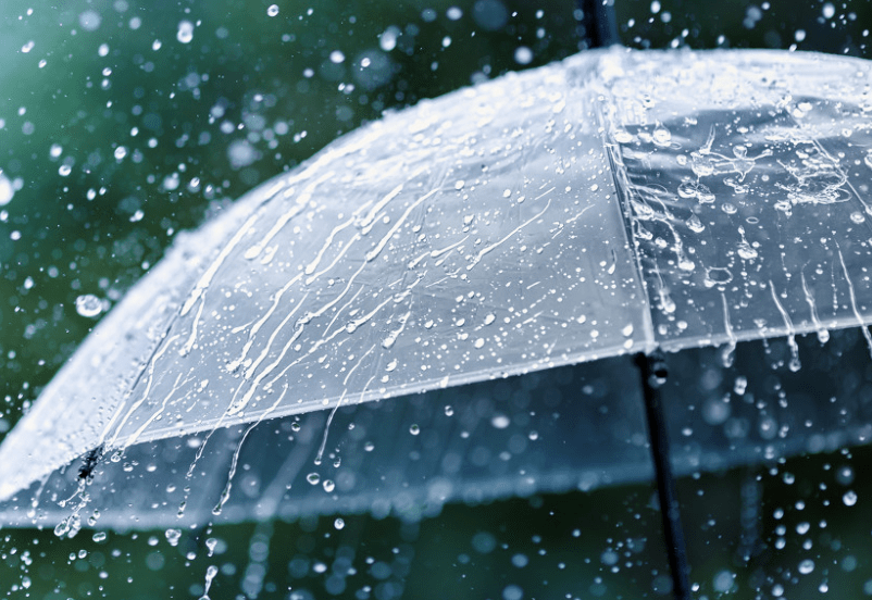 雨夜梦境，窗外的雨与内心的守护——解析梦见外面下大雨从窗子飘进来我敢快关上窗的深层含义