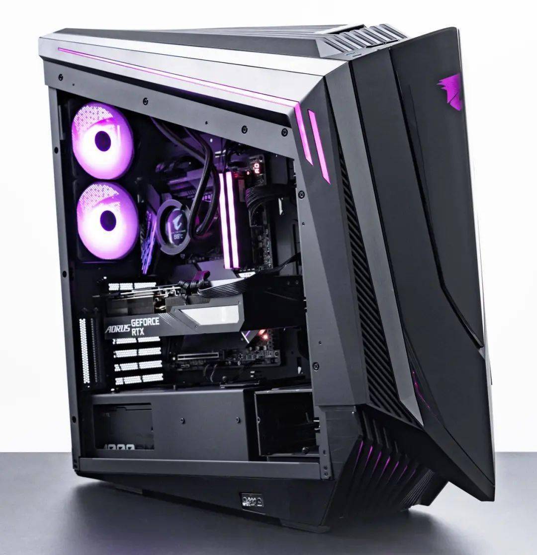 狩猎之神降临这就是鹰族终极圣器技嘉aorus神鹰ac700g全塔电竞机箱