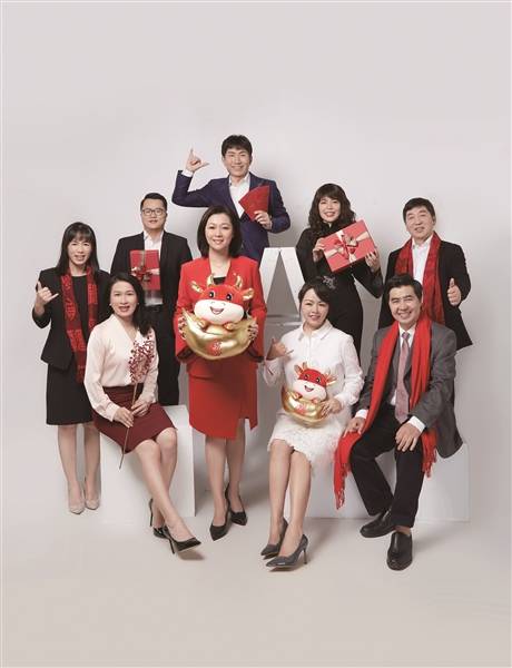 南国早报给您拜年了_团队