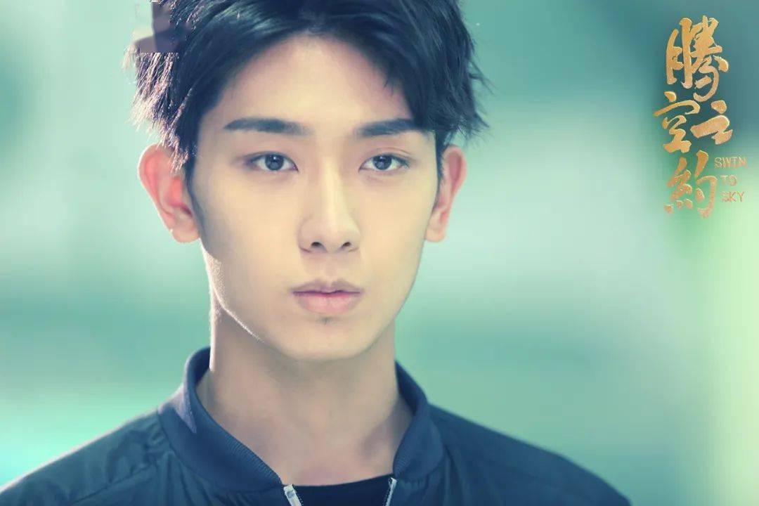 盛泽,沈枫,陈天这些截然不同的角色都在向我们展示着任运杰的可塑性