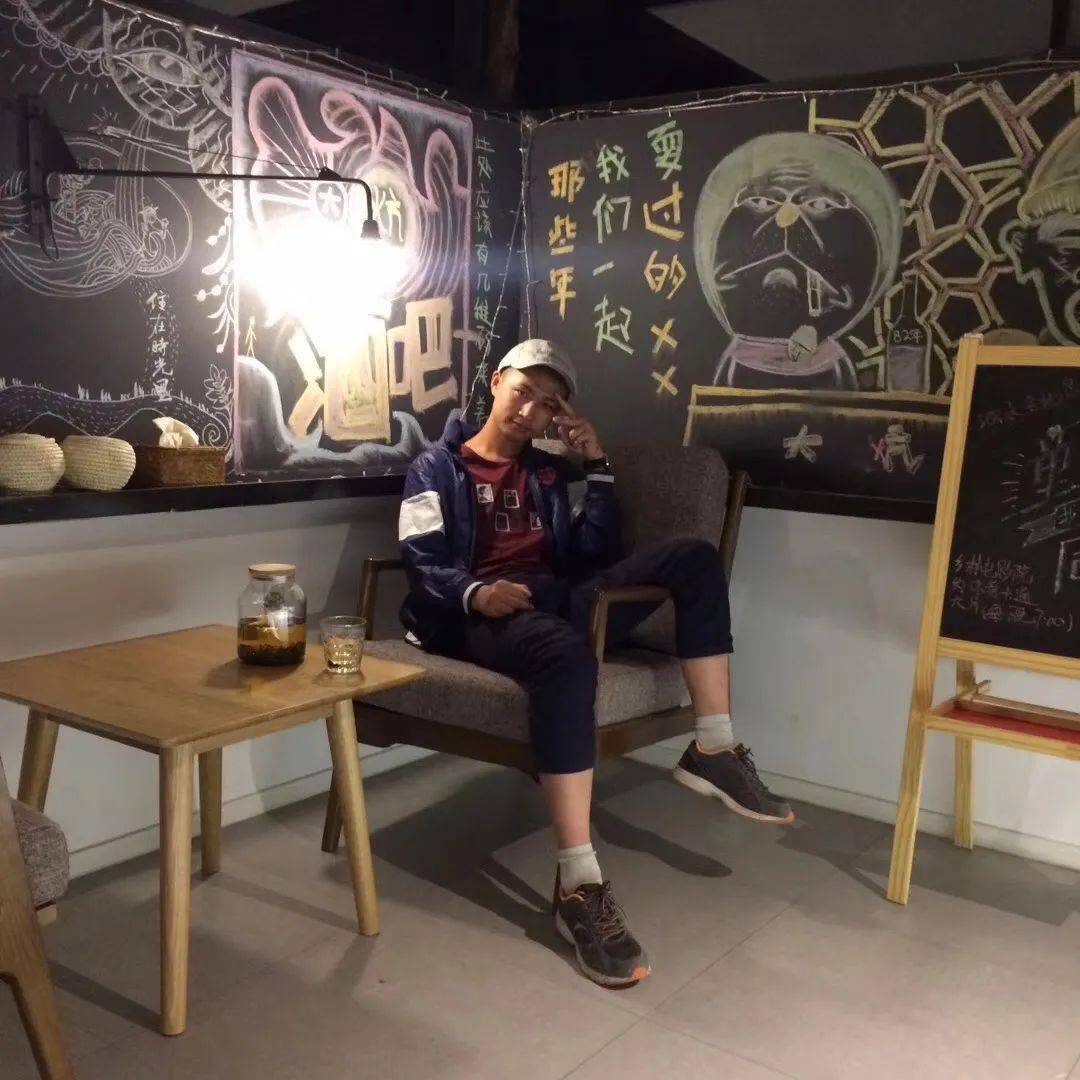家"的艳可一路欢笑▲深冬,爱说话的吕世浩少有的沉默不语▲秋季成都