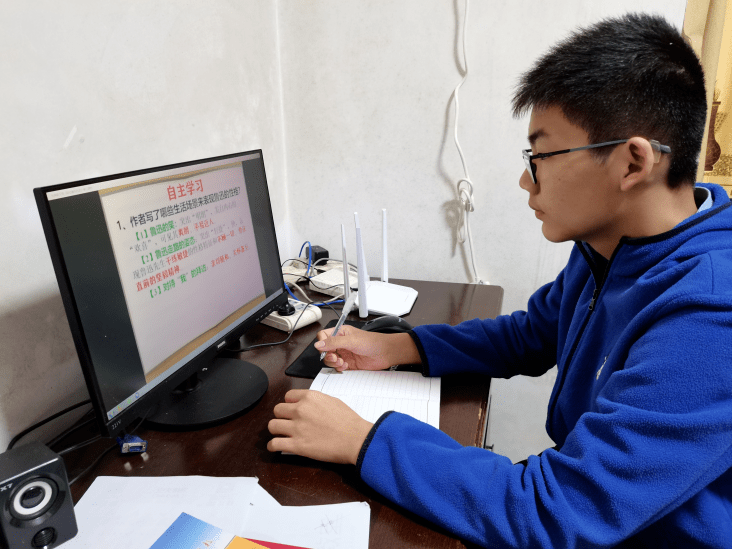 名师上微课!恩平市教育局为学子进行寒假"线上充电"