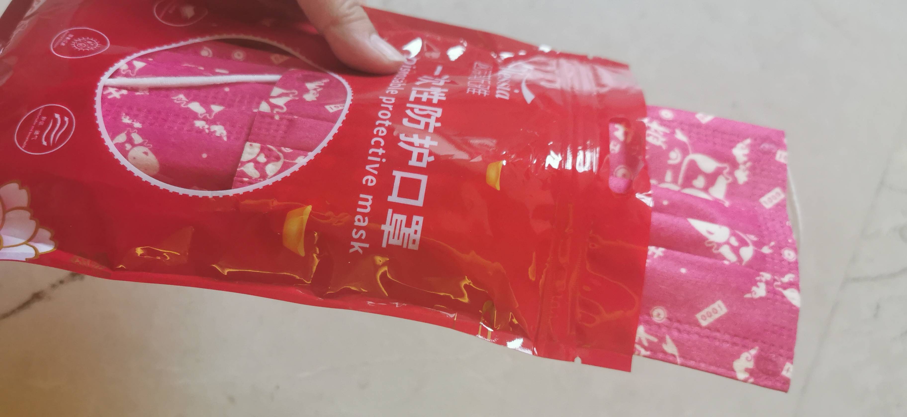新年红口罩不能替代医用口罩（图）