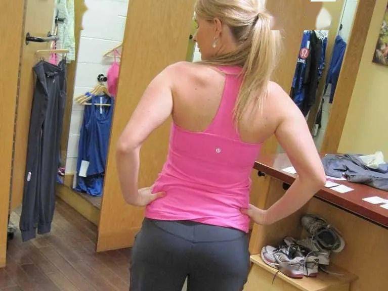 Lululemon是哪个国家 e18249dbfe9149369cc7e1f3542ee1fd.jpeg
