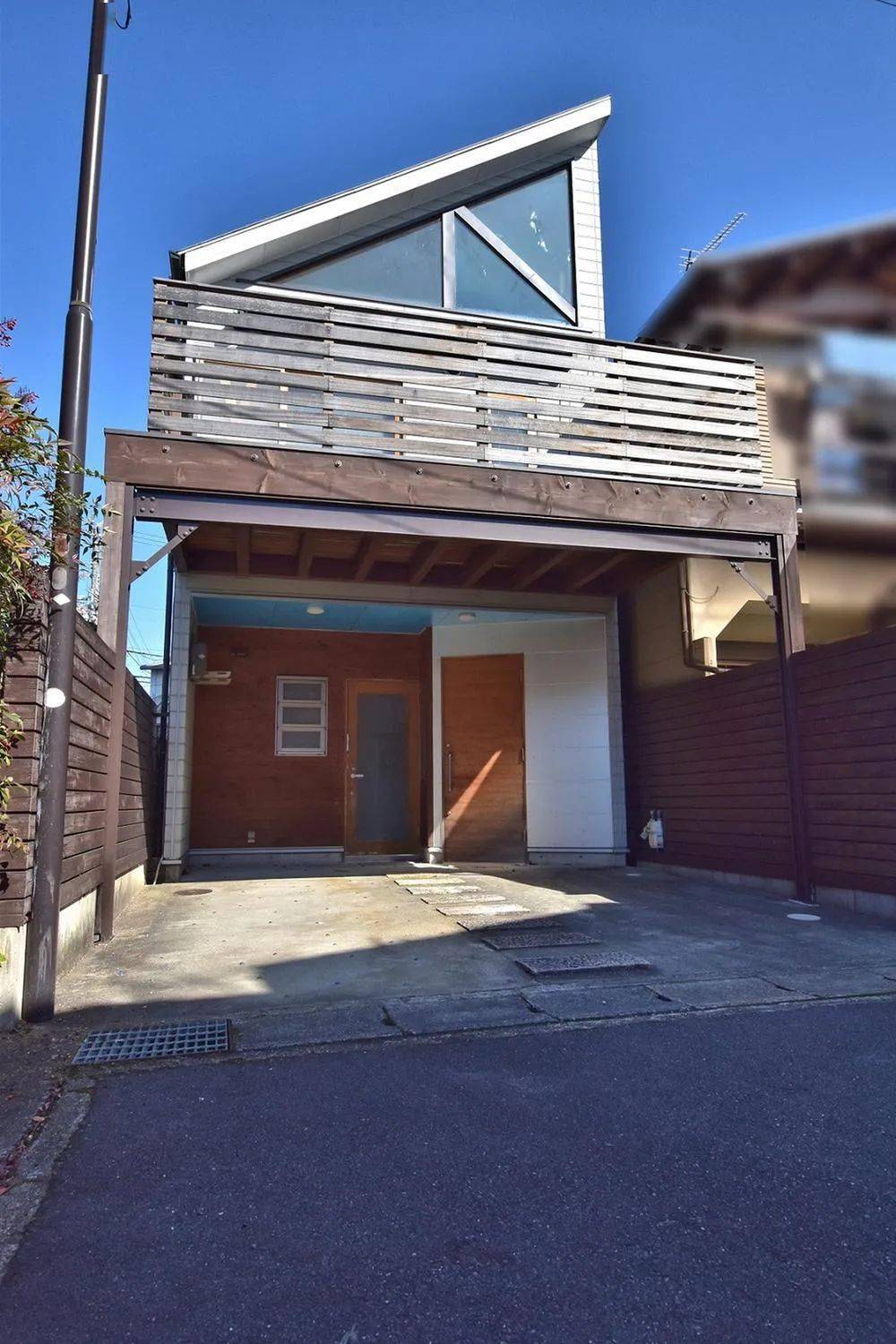 左京区众大学环绕一乗寺站新装修带车库天台一户建售价2万人民币 Fax