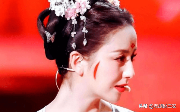 《唐宫夜宴》爆红,唐代“斜红妆”引人关注,什么是“斜红妆”?_女子