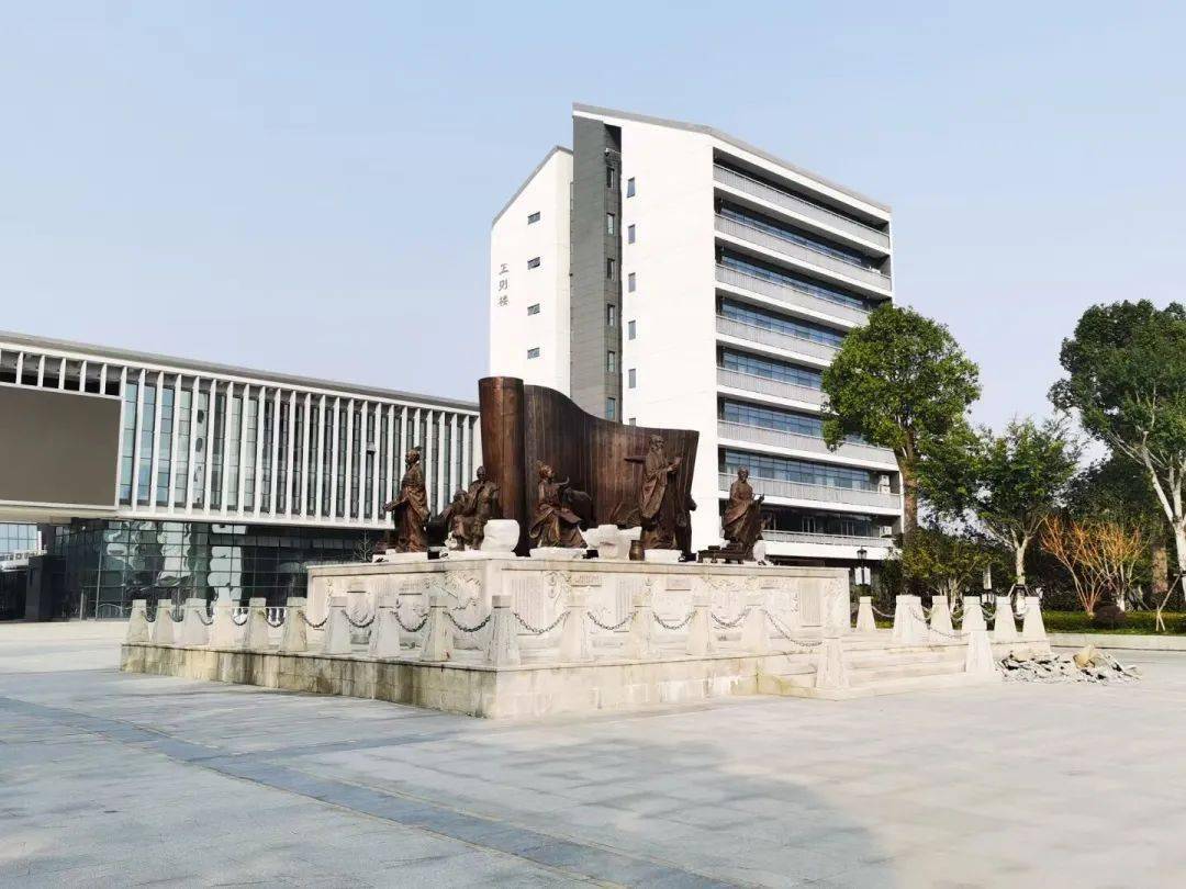 感恩母校行39走进温州市第八高级中学